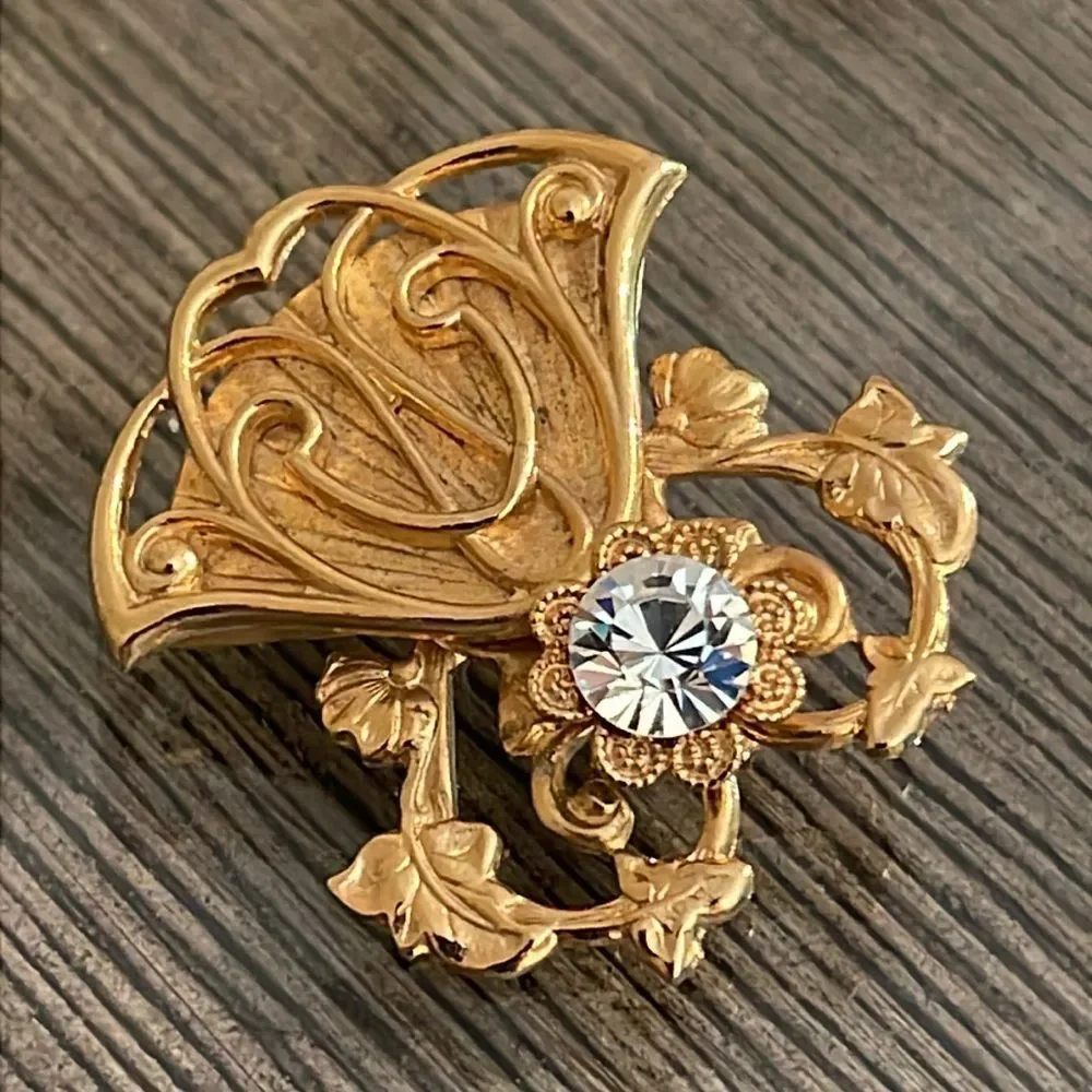 Vintage “Jane” Davis 1998 AOL Art Deco Divine Symbol Brooch Crystal Accent Angel